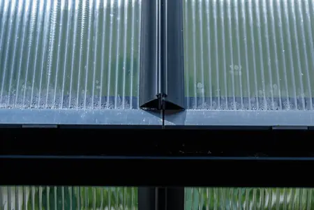 Capping - ICON 6 · 4.9 m² (6' x 8') 4 mm Polycarbonate
